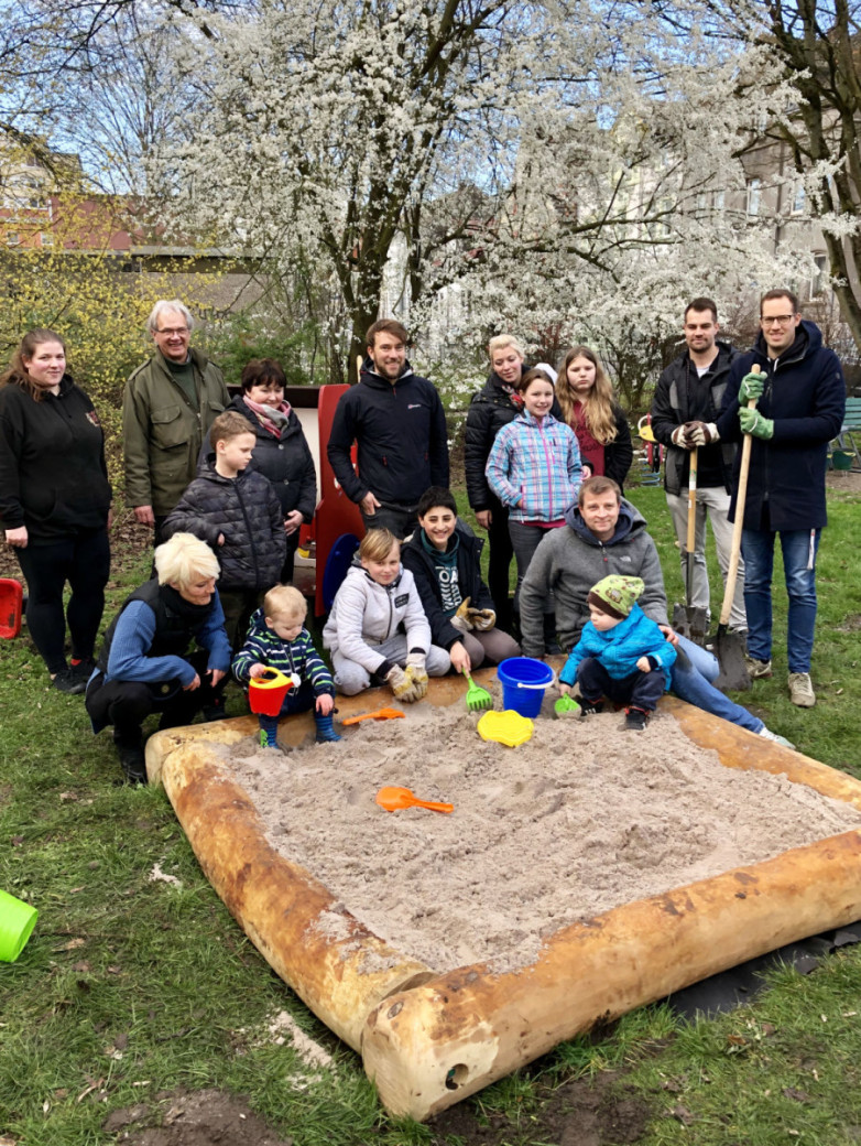 Einweihung des Sandkastens im Bürgergarten