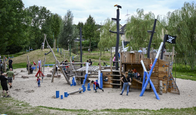Piratenschiff beim Spielplatz im Odemsloh