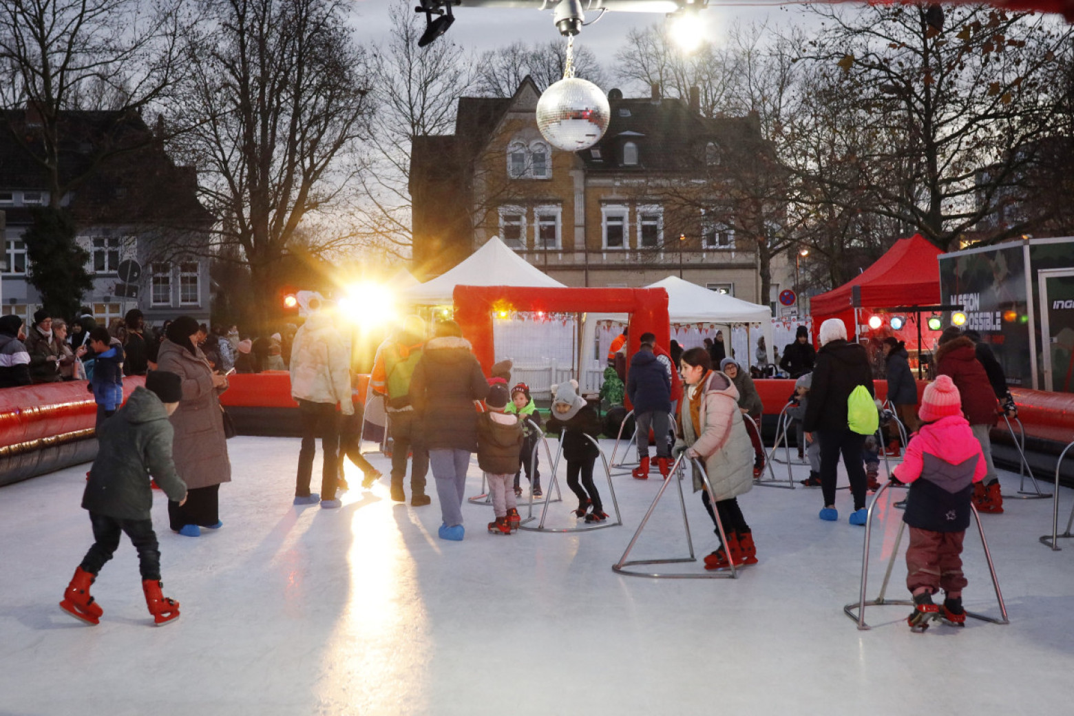 Eistanzen bei Westerfilde on Ice auf dem Marktplatz Westerfilde & Bodelschwingh