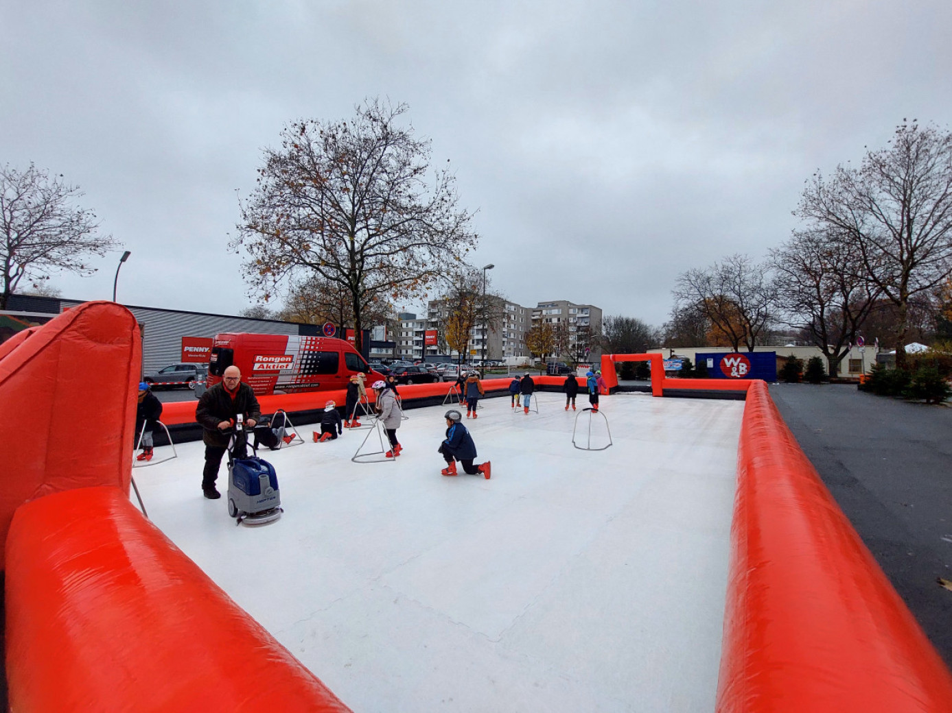 Die Klasse 3b der Westhausen Grundschule bei Westerfilde on Ice in Dortmund Westerfilde & Bodelschwingh